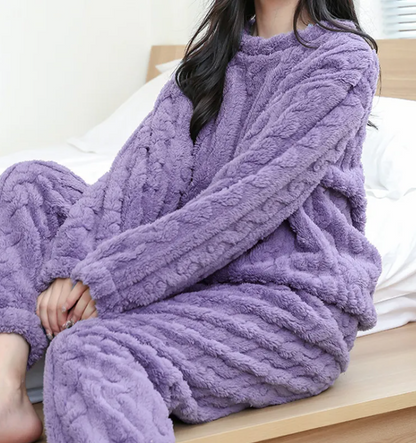 Pijama de Terciopelo Coral – Suave y Cómodo para Dormir